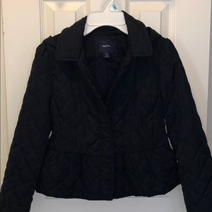 Stylish GAP black spring jacket. Hood and zipper.